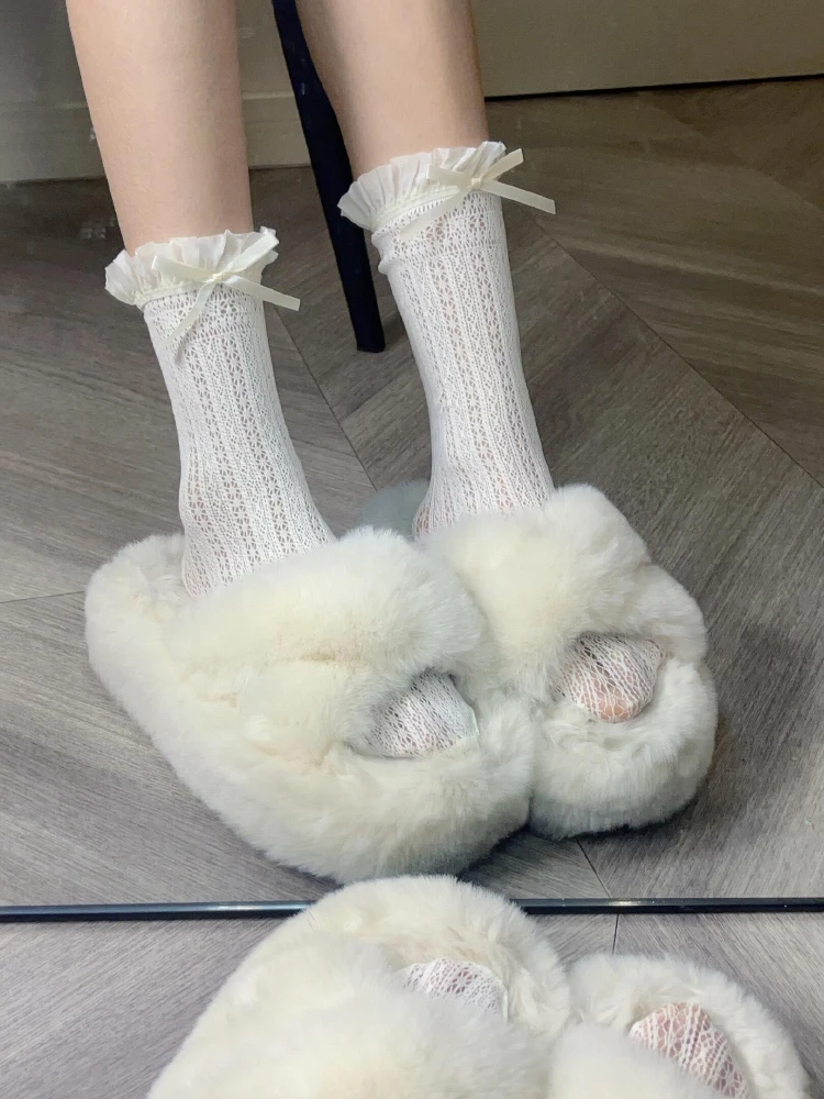つなぎ レディース かわいい どう選ぶ？春の訪れを意識した1本の靴下が、日常の「つなぎ」を変える