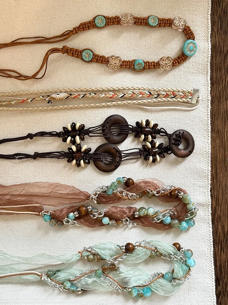 ボヘミアンテイストのレトロヘアアクセサリー：hooked vintage と民族風の融合スタイル