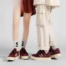ワインレッドのスニーカー【ユニセックス・レトロデザイン・カジュアル】