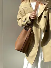 スタイリッシュな水桶バッグ【シンプル・通勤・ショルダー/ハンドキャリー両用】