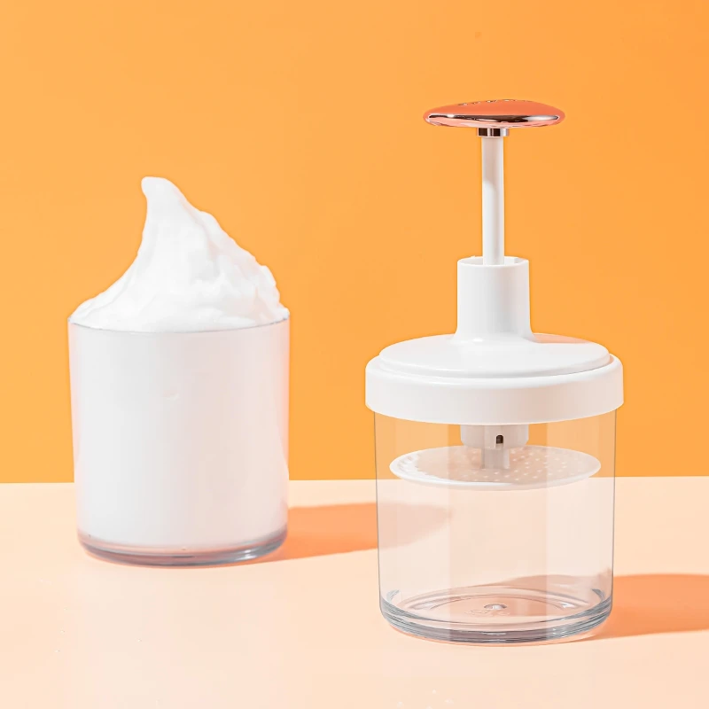 洗顔泡立てを選ぶべき理由は？実は「泡立て器」が美肌の第一歩を決める