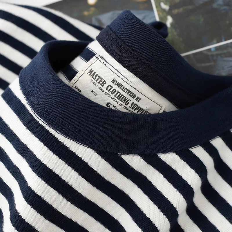 「Tシャツ 横から 着る」とき、どうやってスタイリングするの？長袖ストライプTシャツが解決するリアルな着こなしの悩み