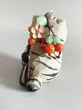 手作り彫刻のヒョウ柄猫キーホルダー【ウッド・プレゼントに最適】