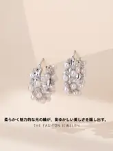 冬にぴったり！パールピアス【デザイン性の高い華やかなイヤリング・上質な印象】