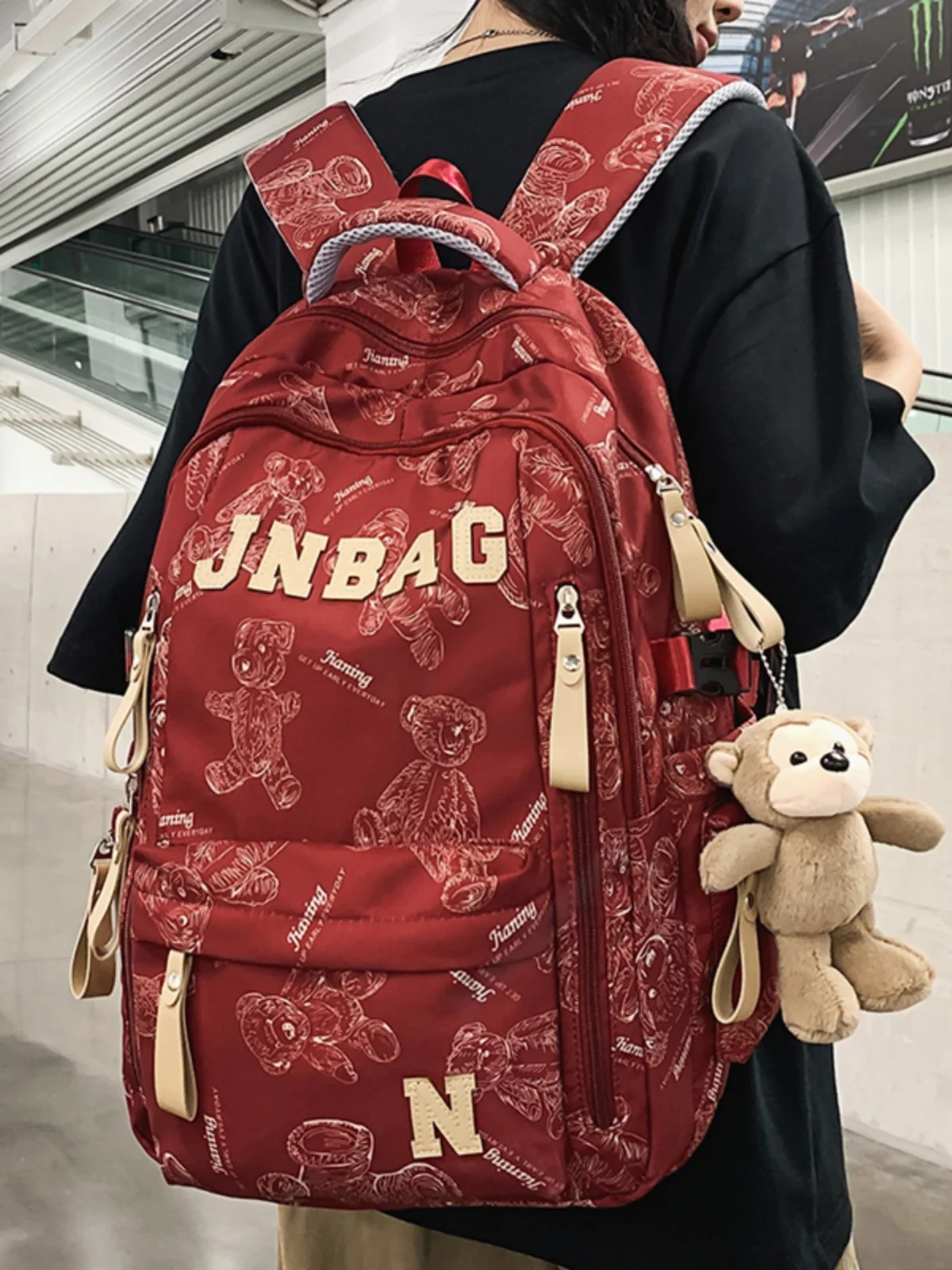 15インチリュックは本当に軽いのか？大学生・旅行・通勤で使える「カジュアルすぎない」おすすめモデルとは？