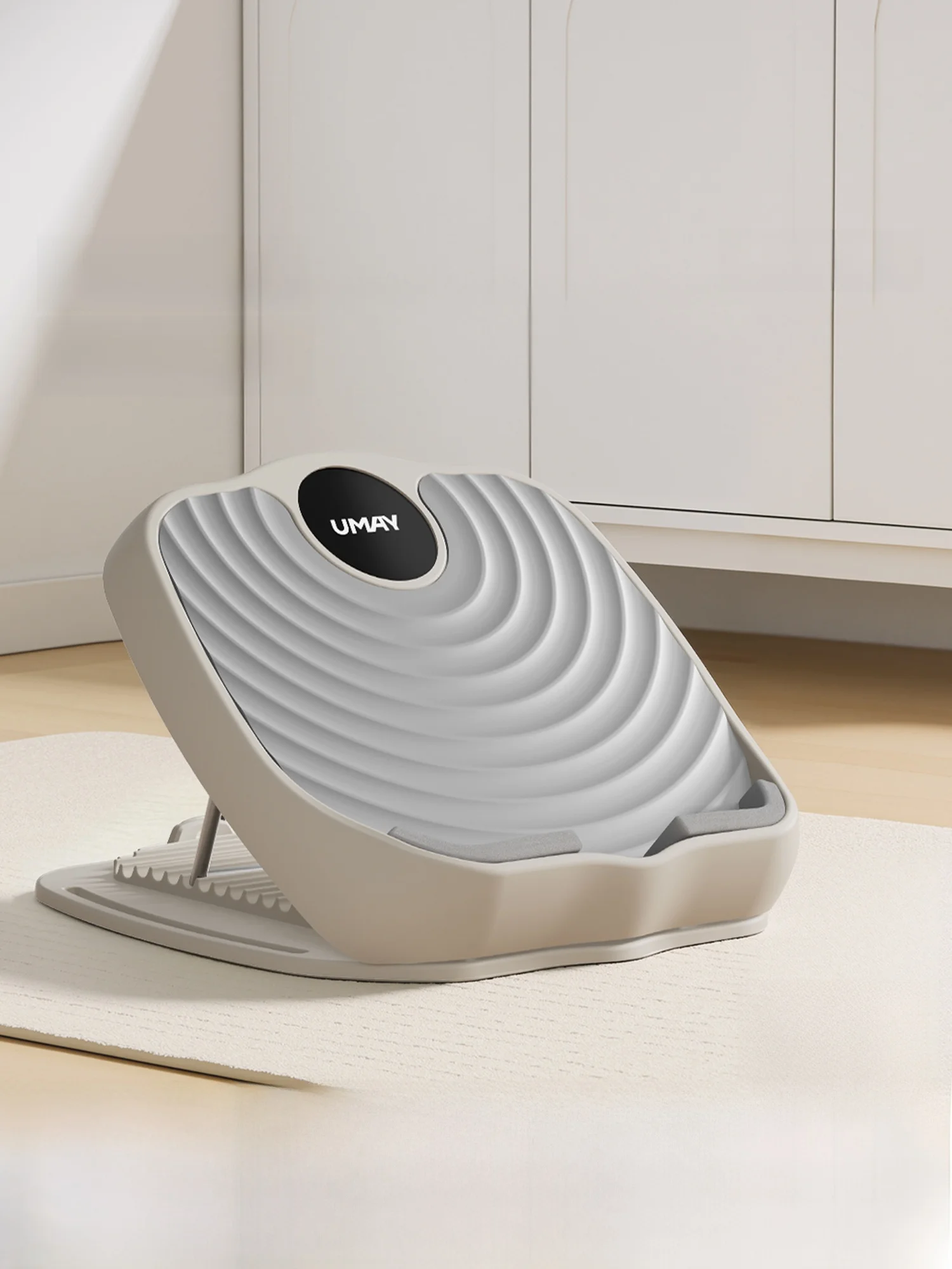 4wayストレッチで体を整えるなら、家庭用スタンディングストレッチボードは本当に必要？