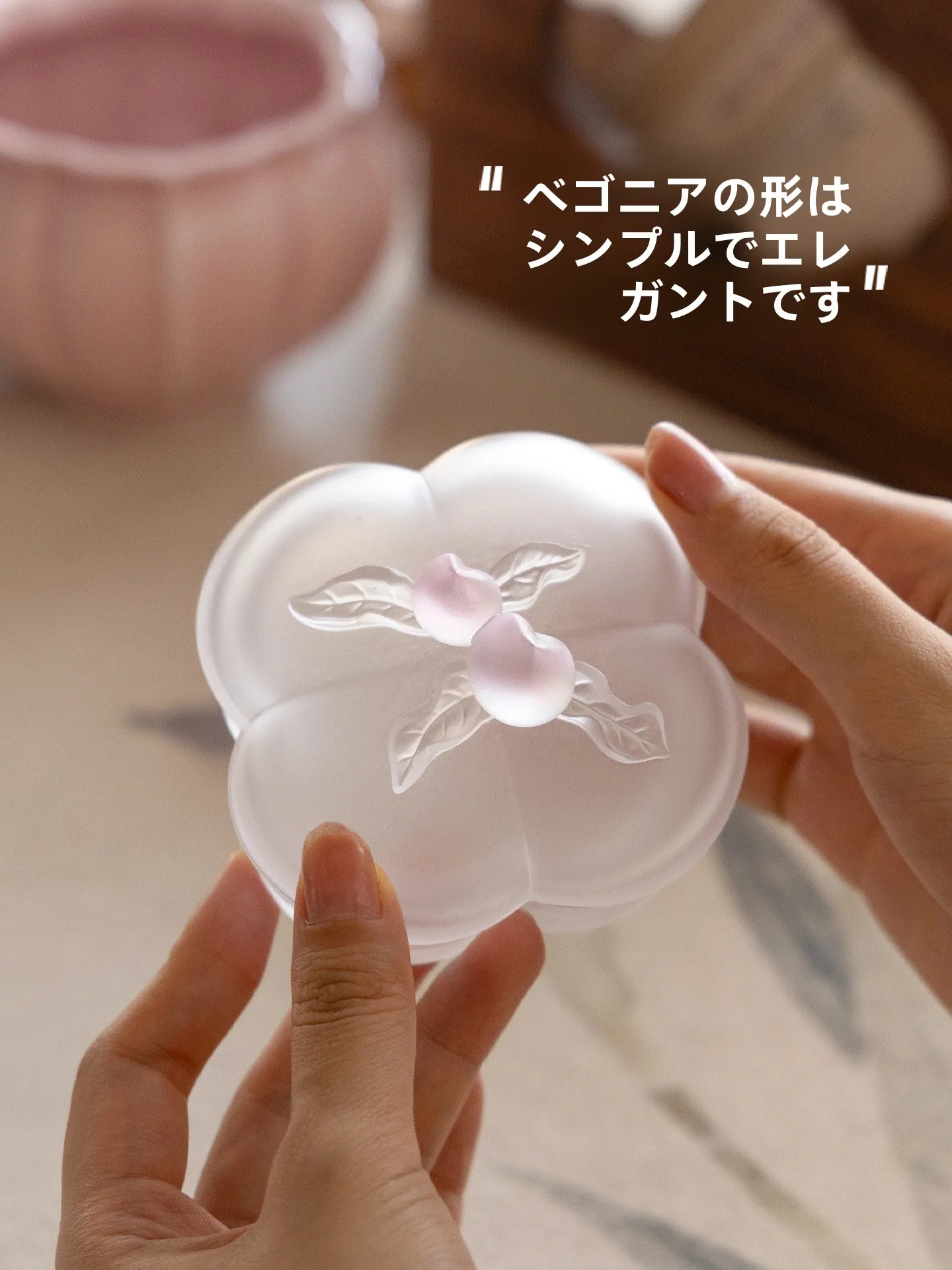 桃の花デザインの琉璃製墨箱：昔の筆箱の代表的デザインと実用性を解説