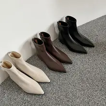 シンプルデザイン ポインテッドトゥフラットブーツ【女性用・秋冬向け・ストレッチ素材】