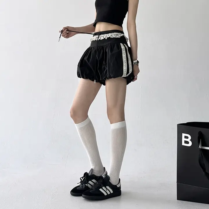 デザイン性のあるゆったりとしたハイウエストバルーンパンツ【女性用・カジュアル・ドローストリング・ワイドレッグ・ミニスカート付き】（セットアップ対応）
