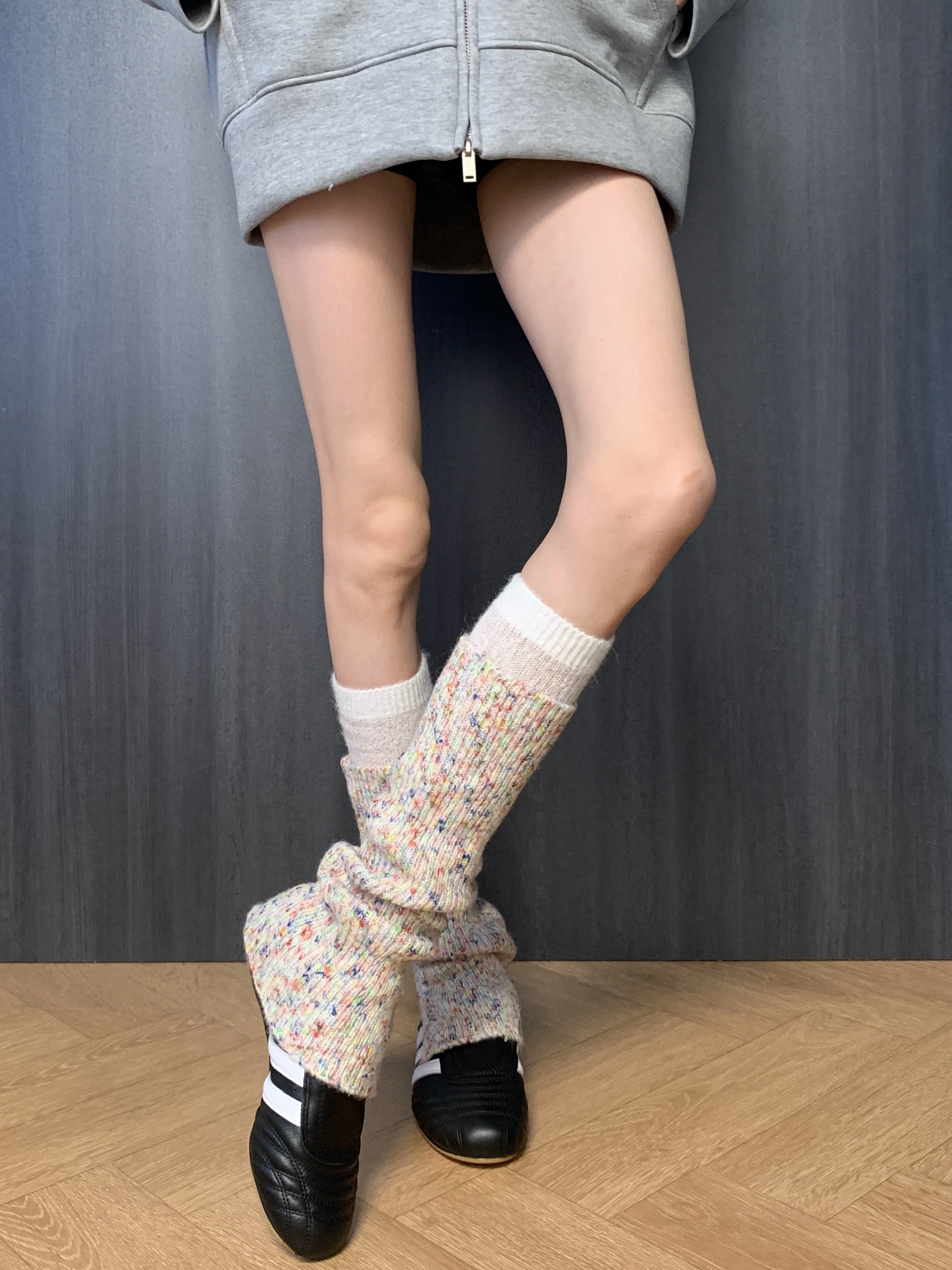 靴下のおしゃれコーデで迷うなら、この1つのアイテムが救う理由は？