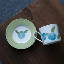 三色堇デザインのマグカップ＆ソーサーセット【景徳鎮製・手描き陶器・ギフトに最適】
