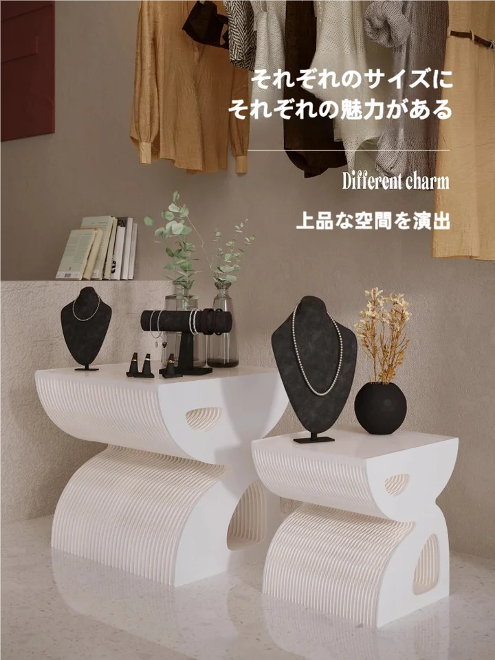 多機能折りたたみサイドテーブル【居間・寝室用・コンパクト設計】