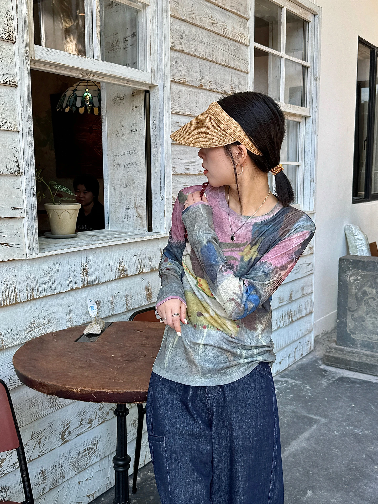 40代の女性が通勤で悩む長袖Tシャツ、どう選ぶ？