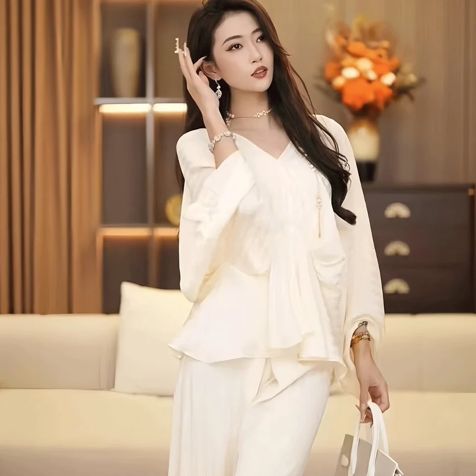 洗練されたデザイン！秋用シフォン素材のプリーツ2点セット（セットアップ対応）