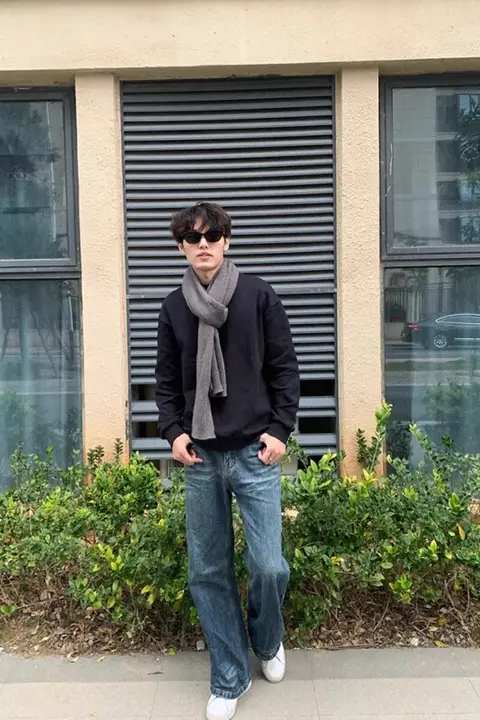重厚な純綿クルーネックプルオーバー【男女兼用・シンプルな無地・長袖】