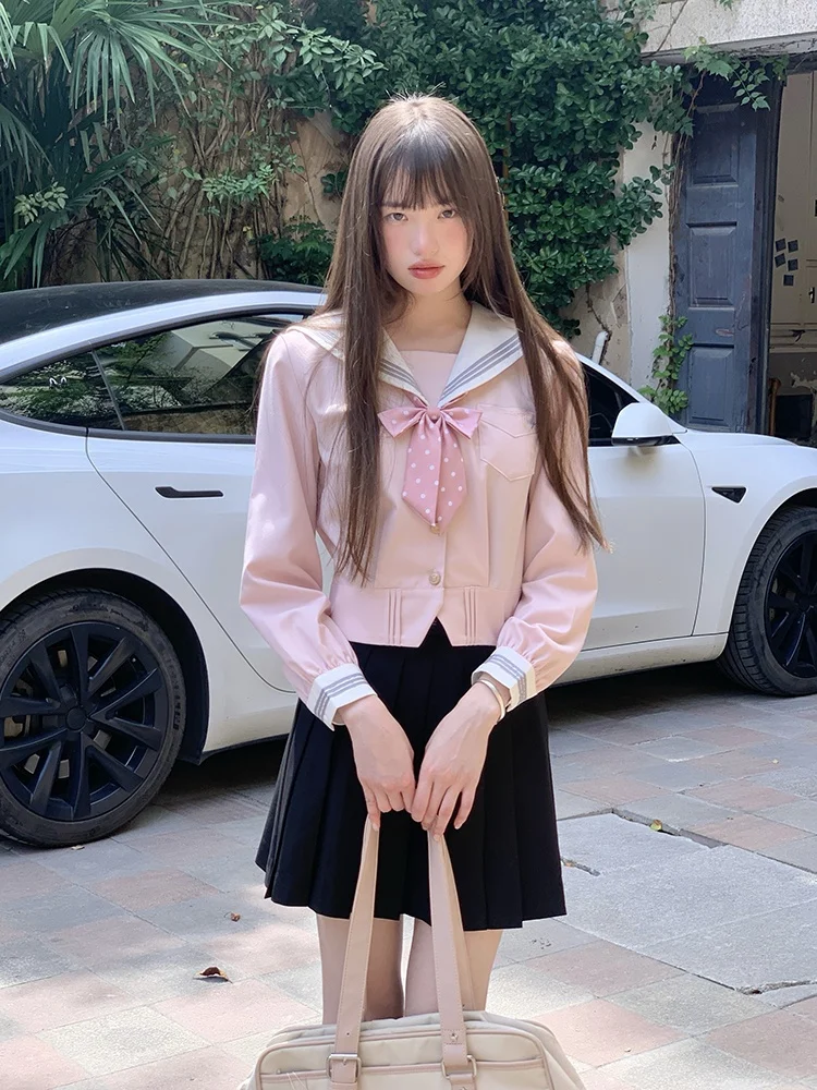 中古制服と新品制服の違いは？甘美なピンクセーラー服で答えを知る