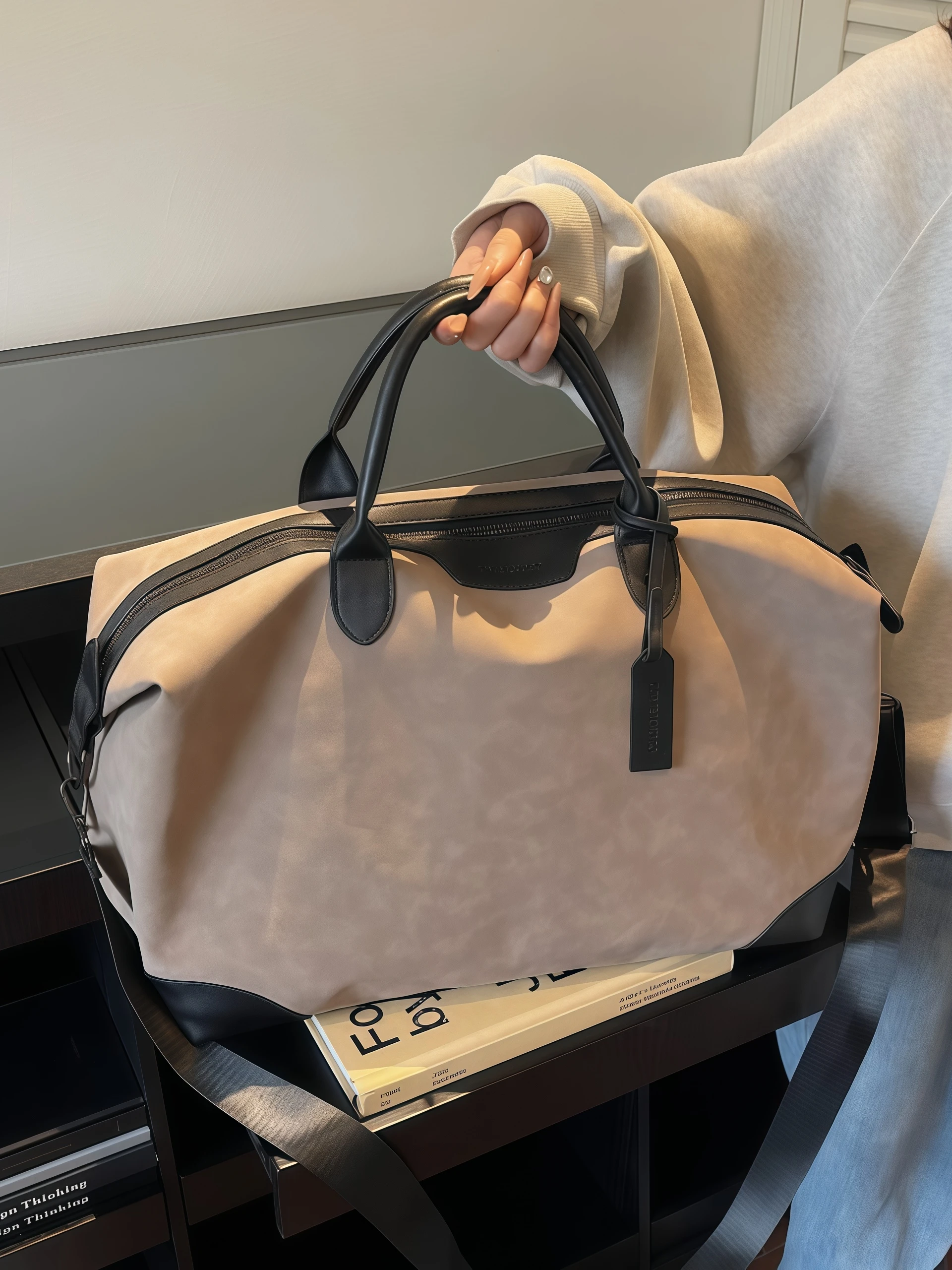1泊2日旅行用バッグの選び方で迷わない！スタイリッシュで機能性も兼ね備えたトートバッグは？
