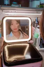 LED付きメイクボックス【ミラー付き・持ち運び便利・大容量】