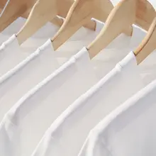 シンプルなデザインの綿100%半袖Tシャツ【男性用・ホワイト・ゆったりフィット】