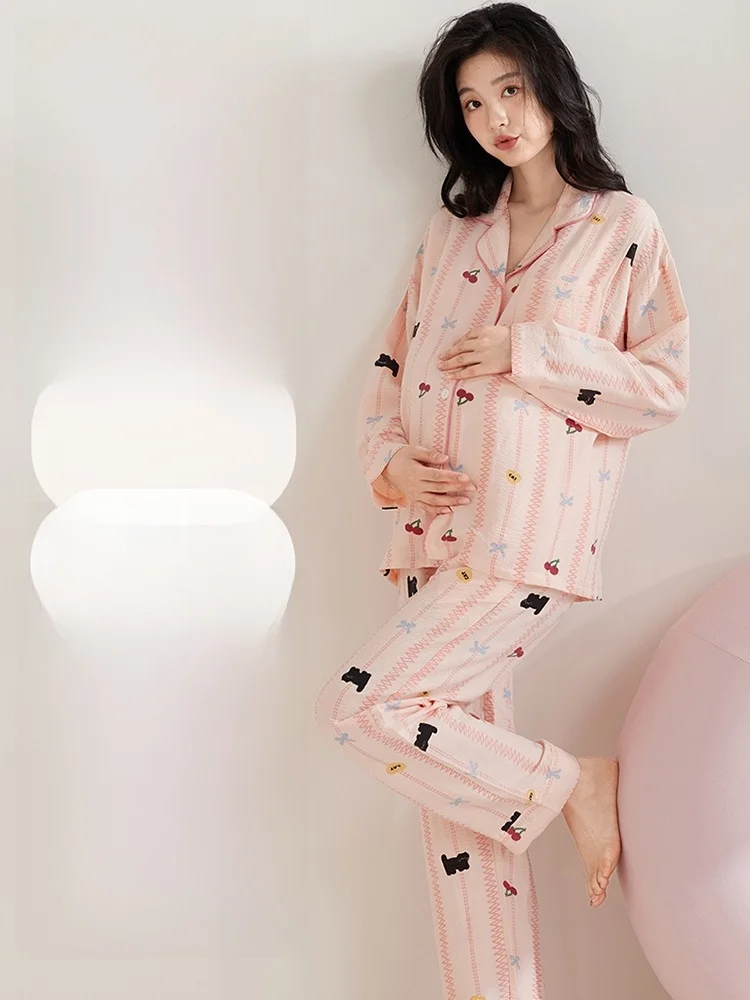 綿100% 授乳対応マタニティパジャマ：胸パッド付きで授乳しやすく、外出も可能