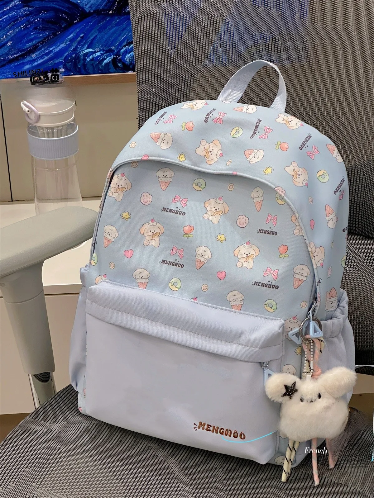 おしゃれな高校生向けリュック：学院風キャラクターリュックの実用性とデザイン解析