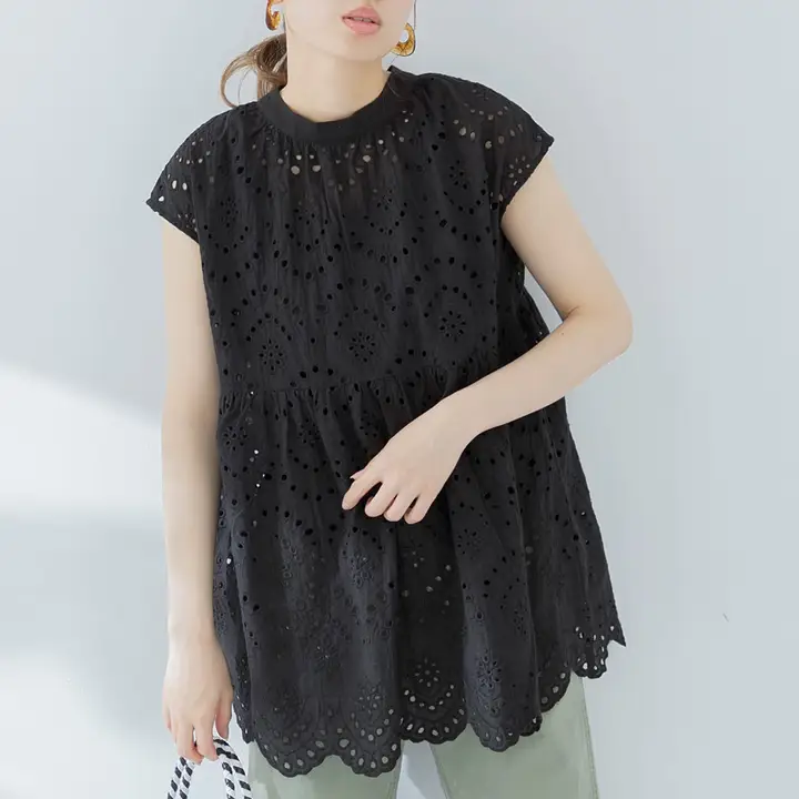 レディース 刺繍入りレースシャツ【夏用・短袖・ゆったり・カジュアル】