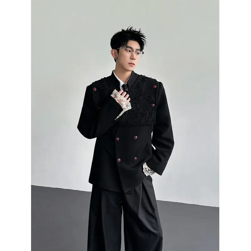 黒い洋服を選ぶときに迷うなら、この1着で解決できる？