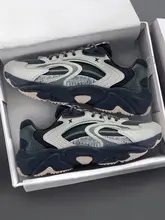 アウトドア用 登山靴【メッシュ・通気性・白・軽量】
