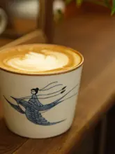 手描きの青花デザイン 陶磁器製コーヒーカップ【高級感のある景徳鎮製】