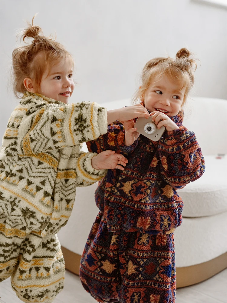 ベビークリスマス服はどう選ぶ？北欧風のふわふわセットアップが解決する3つの悩み