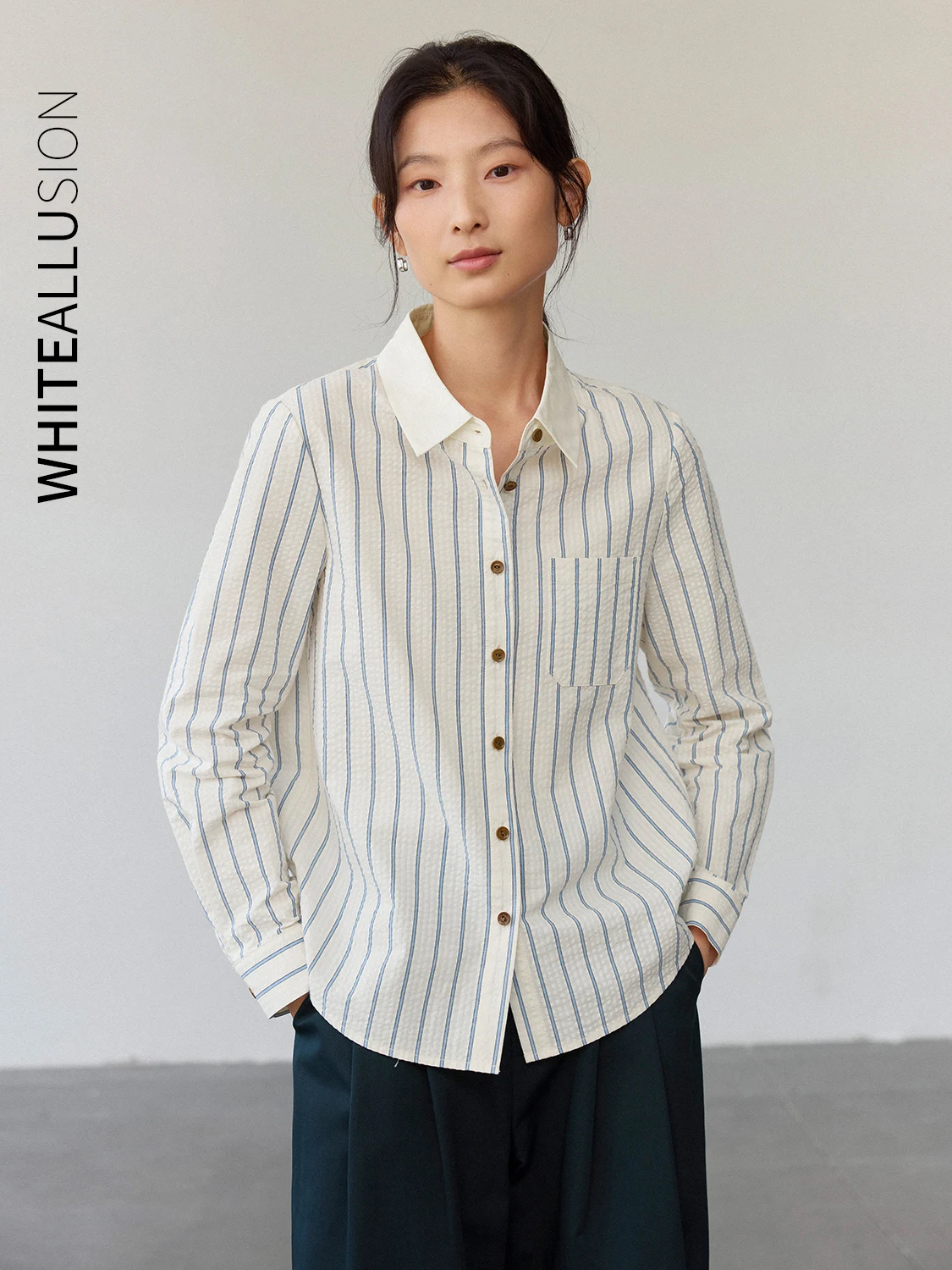 大人可愛い服 40代コーデの完全ガイド｜フリルストライプトップスで心のリズムを整える