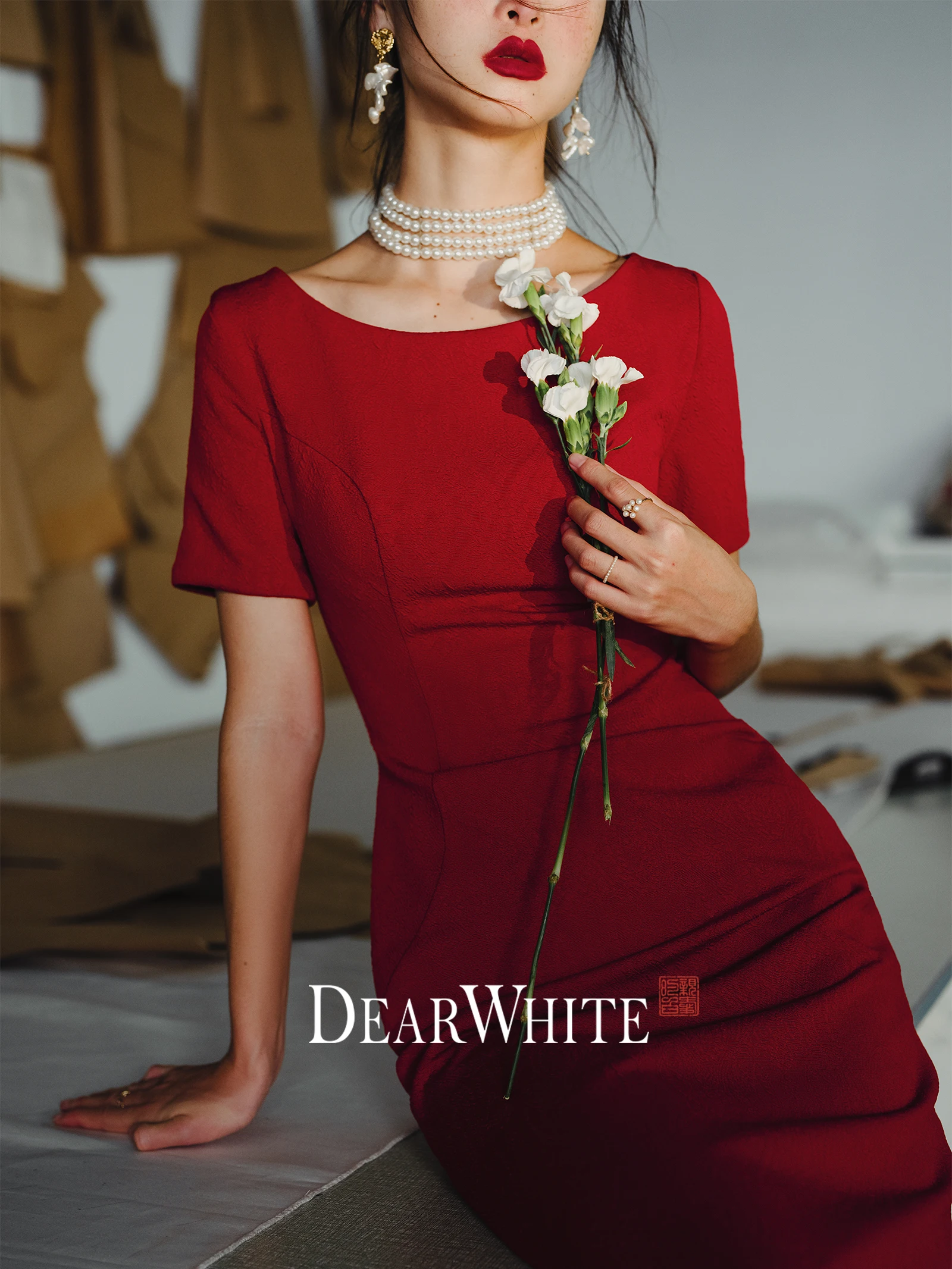 結婚式に着るレディースの服の選び方って何？厳選3選で実際の着用体験を共有