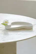 オリジナルデザインの曲線マット陶器トレイ【インテリア装飾用】