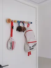 可愛い星球デザインの壁掛けハンガー【穴あけ不要・子供部屋用】