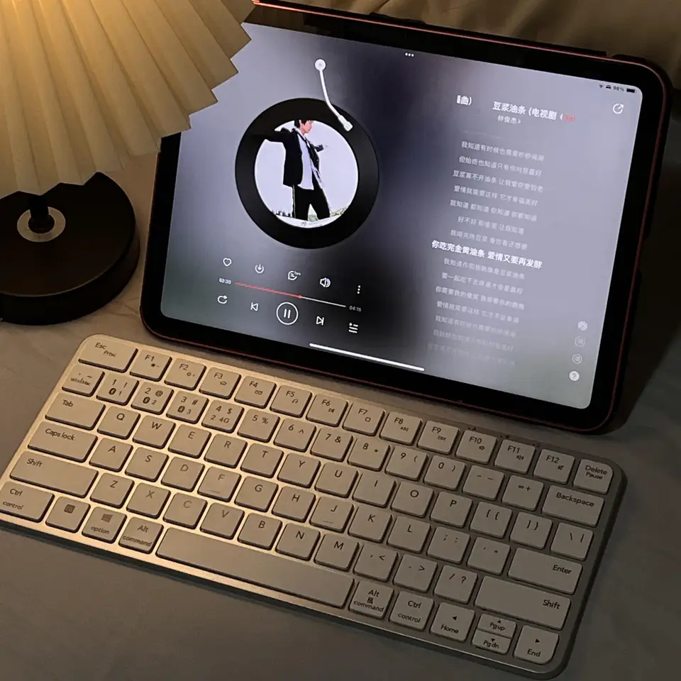 ワイヤレスBluetoothキーボード＆マウス【静音・携帯型・多機能】（セットアップ対応）