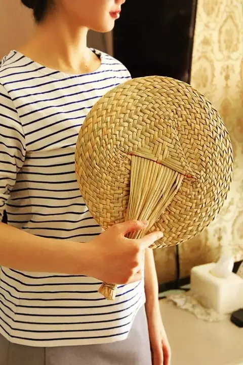 手作りの蒲草製扇子【夏用・赤ちゃんや高齢者向け・自動振動防止・中国風デザイン】
