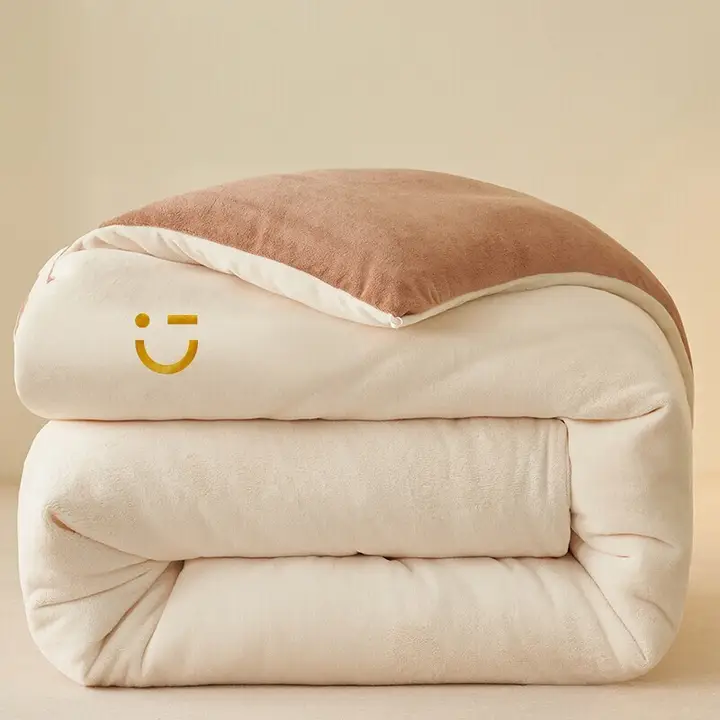 名創優品 牛乳ベルベットブランケット【秋冬用・シングル・ふんわり・保温効果】