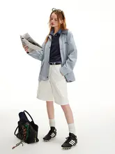 白色のカジュアル工装風ショートパンツ【夏用・ゆったり・ストレート】
