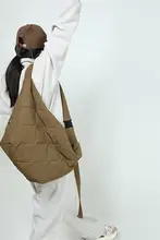 デザイナー刺繍入り軽量斜め掛けバッグ【大容量・四季対応・ふっくらデザイン】