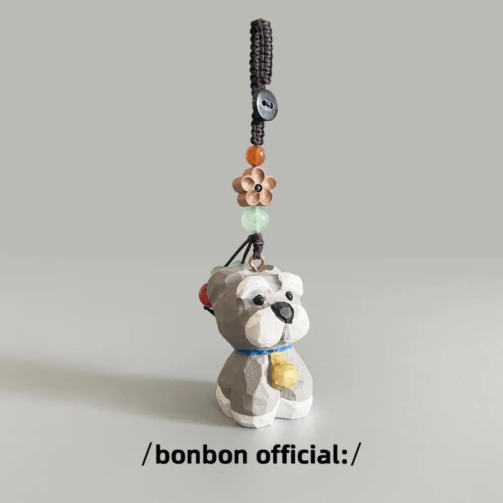 手作り木彫りシュナウザーキーホルダー：かわいいデザインで贈り物に最適なオリジナルアクセサリー