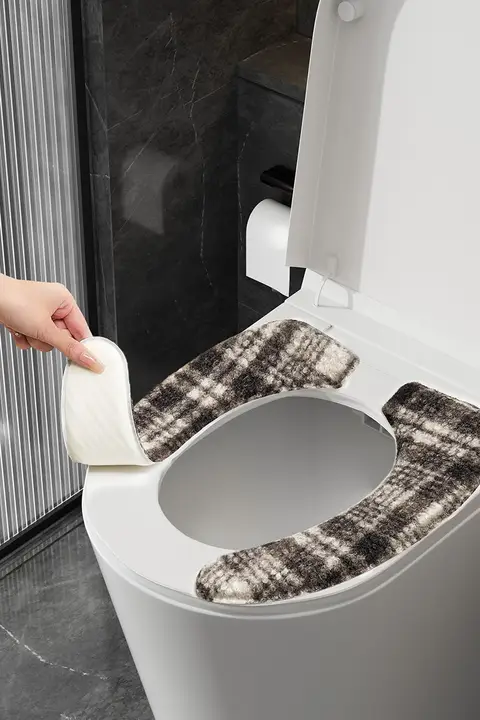 抗菌トイレシート【冬用・粘着式・家庭用・ムード感あるデザイン】