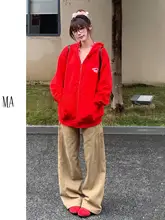 カジュアルな雰囲気の大人女子向けカーキ色ローボトムデニムパンツ【秋用・ストレート・ワイドシルエット】（セットアップ対応）