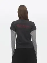 ロゴプリント長袖Tシャツ【カラー切替・二重袖・カジュアル】と微フレアパンツ【低ウエスト・春用】（セットアップ対応）