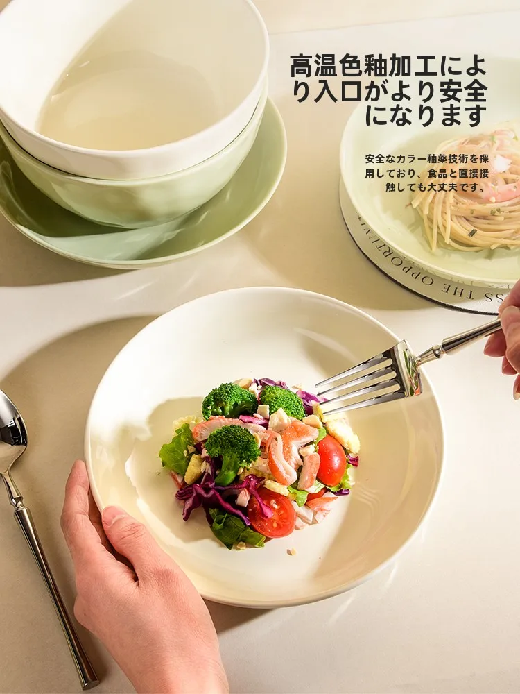 キッチンをスッキリ整理！収納グッズおすすめ｜セラミックプレートで空間の温かみを演出