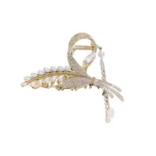 鈴蘭花とバタフライのフリンジヘアクリップ【夏用・大きめ・高級感溢れるサメクリップ】