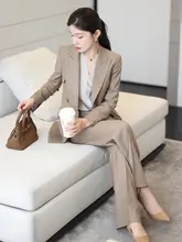 春秋用 カーキ色 ストレートパンツ セットアップ【女性用・ビジネススーツ・ジャケット付き】