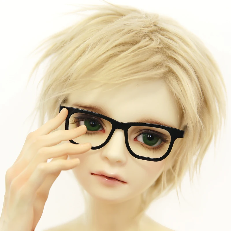 40代  女性向けメガネの選定：BJDドール用メタルフレームスクエア黒メガネの実用性とデザイン特性