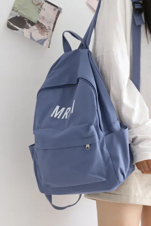 シンプルデザインのポリエステル混合リュックサック【女性用・通学・旅行・軽量】