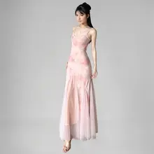 華やかなフラワーレースデザインのフィッシュテールキャミソールドレス【女性用・ビーチスタイル・セクシー・ウエストシェイプ】