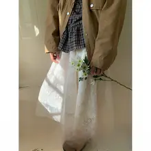 秋のおしゃれに最適！白色のふんわりシフォンAラインスカート【女性用・ユニークなデザイン】